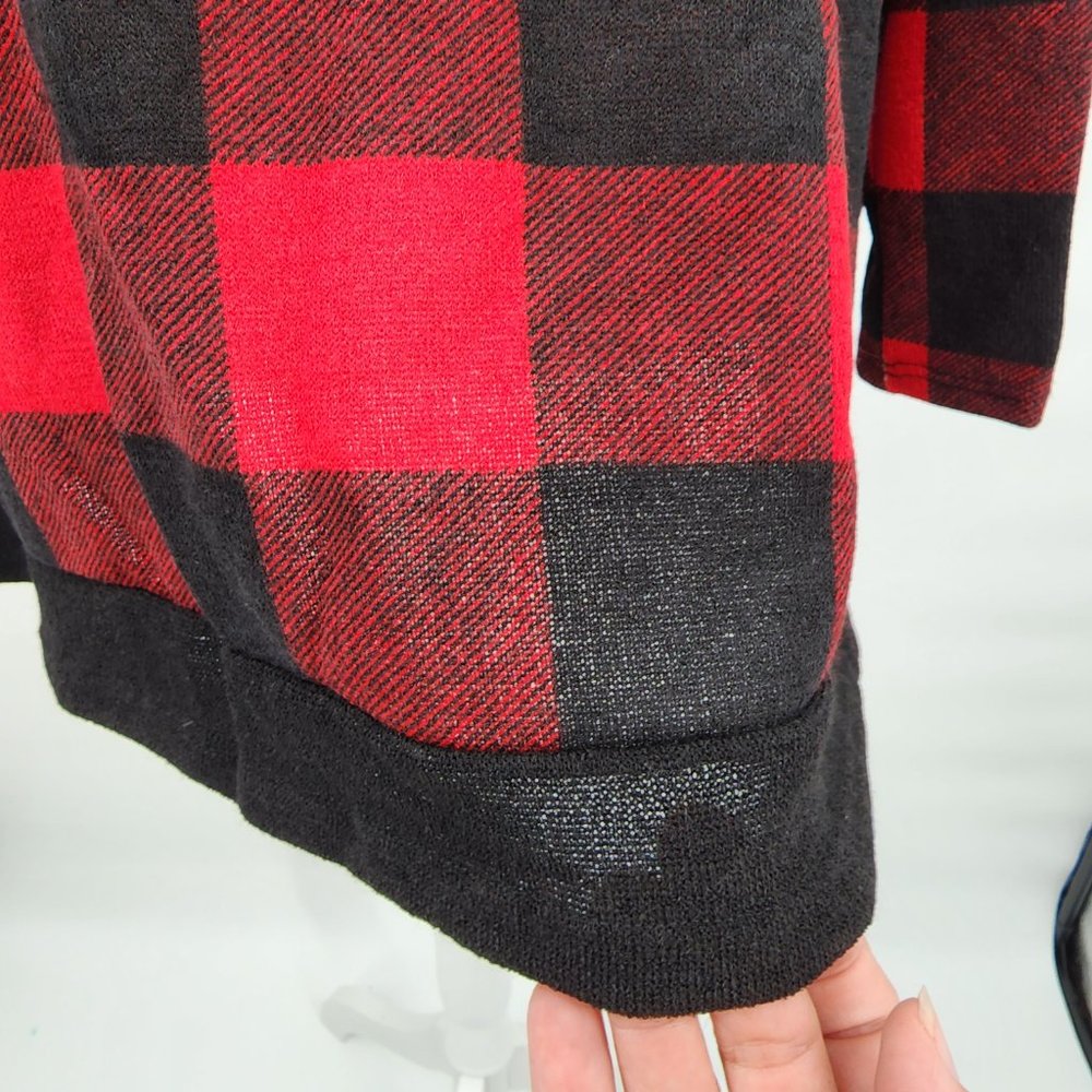 VEVERET Buffalo Plaid Check Turtle Neck Poncho Sweater S, M, L NWT - Picture 6 of 13